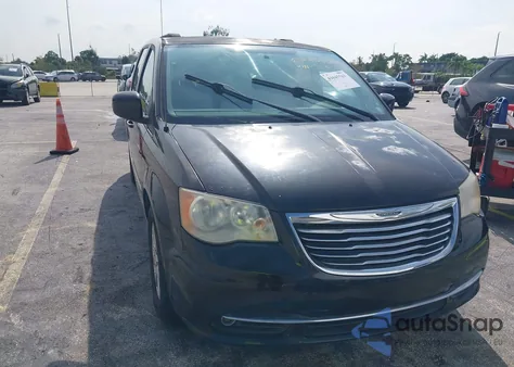 2013 Chrysler Town & Country Touring from USA, damaged, VIN 2C4RC1BG6DR559773